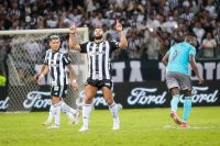 Atlético-MG vence Emelec com gol de Hulk e avança na Libertadores