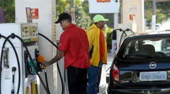 Pelos cálculos do Instituto Brasileiro de Petróleo e Gás (IBP), gasolina pode ter aumentos de 4% a 7%, ou 0,20 a 0,36 real por litro, enquanto o diesel pode encarecer 1% a 4%, ou 0,10 a 0,23 real por litro