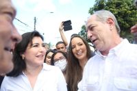 Ciro e Tebet se encontram durante ato em Salvador