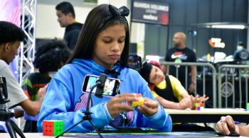 Moradora de Santos (SP), Maria Clara Rodrigues Garola, 14 anos, foi convidada para disputar o torneio Sul-Americano, em Brasília