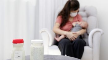 Autoridades de saúde orientam que bebês devem ter leite materno como alimento exclusivo até os seis meses de idade