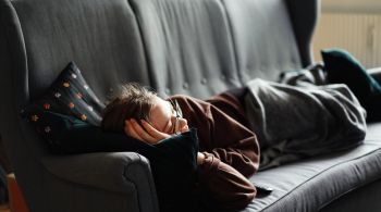 Soneca habitual foi associada a um maior volume total do cérebro, que está associado a um menor risco de demência e outras doenças, de acordo com pesquisadores