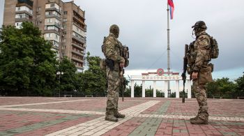 As explosões em Melitopol teriam deixado duas pessoas mortas e 10 feridos; ataques também foram registrados na Crimeia anexada pela Rússia