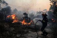 Queimadas nos EUA e na Europa aumentam em meio à onda de calor no Hemisfério Norte