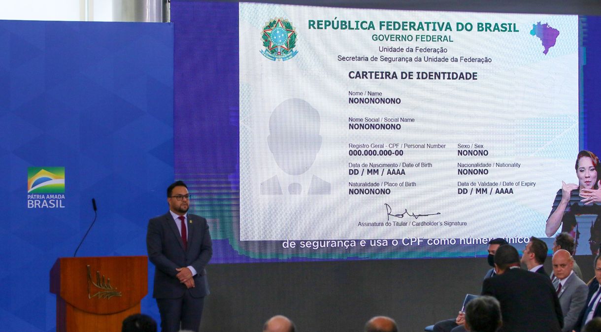 Cerimônia de lançamento da carteira de identidade nacional, no Palácio do Planalto, em Brasília