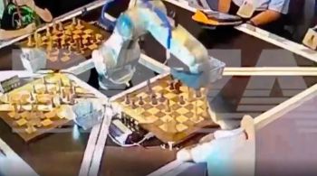 Incidente ocorreu no Moscow Chess Open depois que a criança apressou o robô, diz presidente da Federação de Xadrez de Moscou Sergey Lazarev