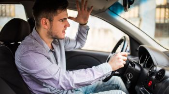 Especialistas explicam que por estarem irritados, alguns motoristas tomam decisões piores do que fariam em outra situação