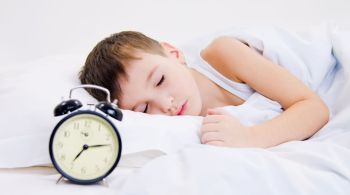 Pesquisa recomenda que crianças devem dormir 10 horas seguidas para bom desempenho e desenvolvimento