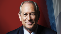 Waack entrevista Ciro Gomes em série com presidenciáveis