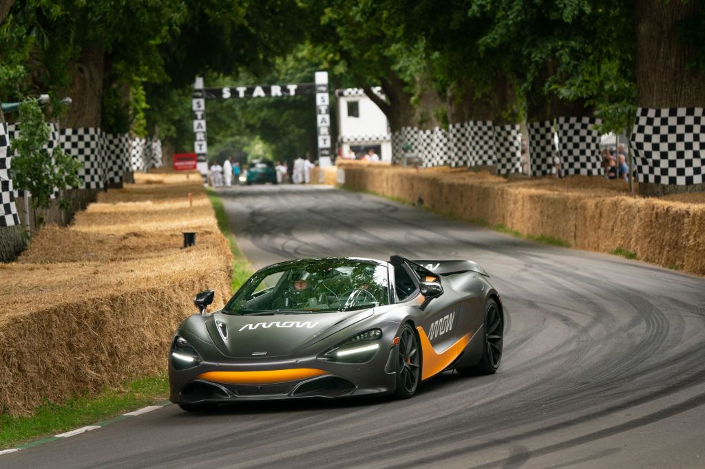 Schmidt correu com sua McLaren no Goodwood Festival of Speed.