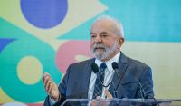 TSE: Ministra nega analisar pedido para tirar posts que ligam Lula a preço da gasolina