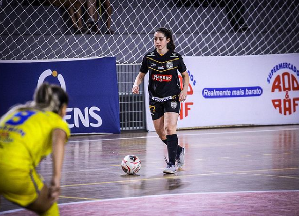Pietra Medeiros era jogadora de Futsal e defendia o Taboão Magnus