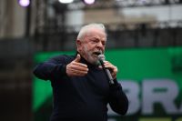 Lula critica quem “faz da igreja um palanque político”