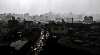 Uma frente fria deixa o tempo instável em São Paulo; No Nordeste, o sol predomina e o tempo fica seco em quase toda a região