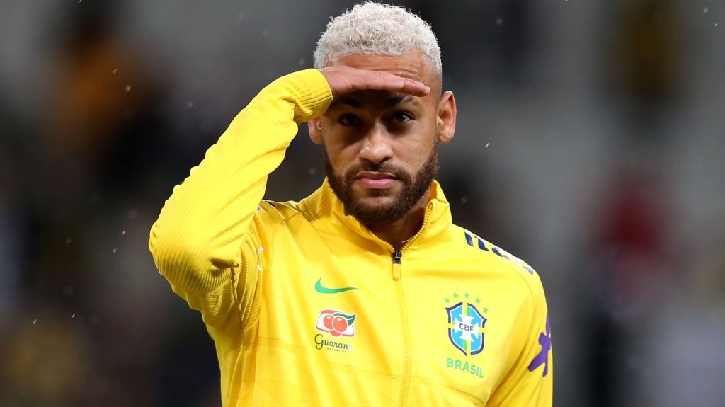 Neymar antes do jogo entre Brasil e Colômbia pelas Eliminatórias Sul-americanas para a Copa do Catar