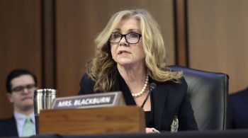 Marsha Blackburn, republicana do Tennessee, desembarcou na ilha autogovernada na quinta-feira (25)