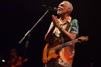 Personalidades prestam solidariedade a Gilberto Gil após cantor ser hostilizado no Catar