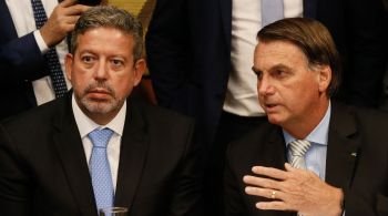 Ex-presidente tem dito a pessoas próximas que conta com presidente da Câmara em palanques da direita em 2026