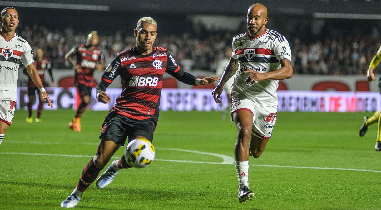 Partida entre São Paulo x Flamengo, valido pela 20ª rodada do Campeonato Brasileiro, realizado no estádio do Morumbi, Zona Sul de São Paulo, na noite deste sábado (6)