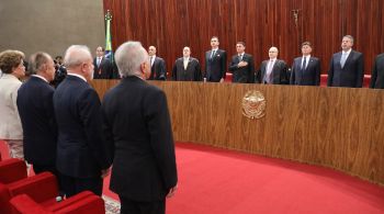 Líderes nas pesquisas de intenção de voto na disputa pela Presidência, os dois candidatos se evitaram durante todo o tempo