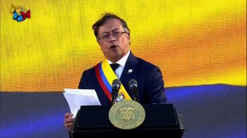 Venezuela anunciou nesta terça-feira (9) a retomada de relações militares com a Colômbia 