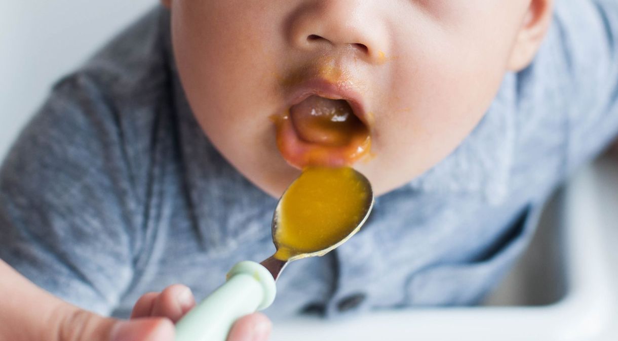 Comida caseira para bebês contém tantos metais pesados ​​tóxicos quanto marcas compradas em supermercados