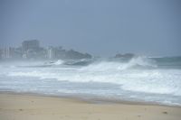 Frente fria: Sudeste deve ter mais tempestades e ressaca com ondas de até 3m