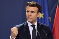 França considera proteger aliados europeus com arsenal nuclear, diz Macron