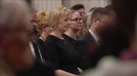 Liz Truss participa de missa em homenagem à rainha; nova versão do hino é tocada