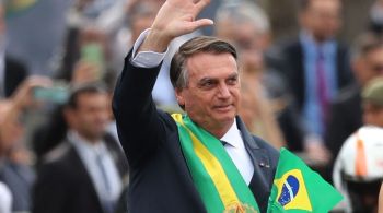 Presidente afirmou a apoiadores, em evento de comemoração do 7 de Setembro, em Brasília, que trará para “dentro das quatro linhas” todos que “ousam ficar fora delas” caso reeleito 