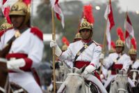 SP tem desfile de 7 de Setembro sob chuva e venda de bandeiras por ambulantes