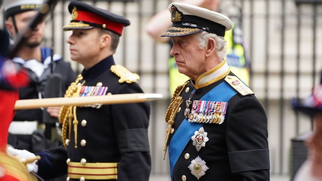 O rei Charles III participa do funeral de Estado da rainha Elizabeth II na Abadia de Westminster em 19 de setembro de 2022 em Londres, Inglaterra