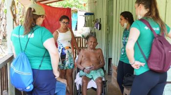 Projeto Missão Amazônia reúne estudantes de Medicina a bordo de barco-hospital pelo rio Tapajós