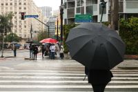 Tempo muda em São Paulo com garoa e sensação de frio nos próximos dias