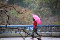 Frente fria derruba temperatura e traz chuva para São Paulo, diz previsão