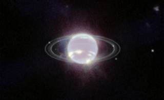 Câmera supersensível também capturou sete das 14 luas conhecidas do planeta