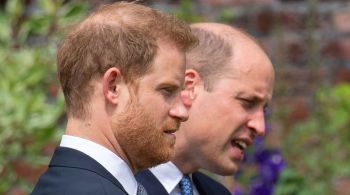 William comparecerá pessoalmente e deve fazer discurso; Harry, entretanto, enviou vídeo, que só deve ser transmitido quando o irmão deixar a cerimônia
