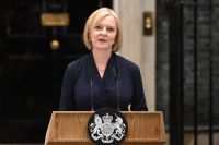 Liz Truss renuncia como primeira-ministra do Reino Unido