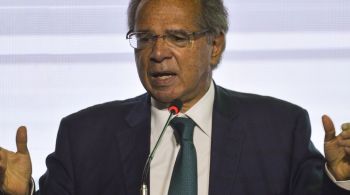 Ministro da Economia conversou com empresários em reunião privada promovida pelo Itaú; à tarde, Guedes volta ao FMI para a principal reunião da semana