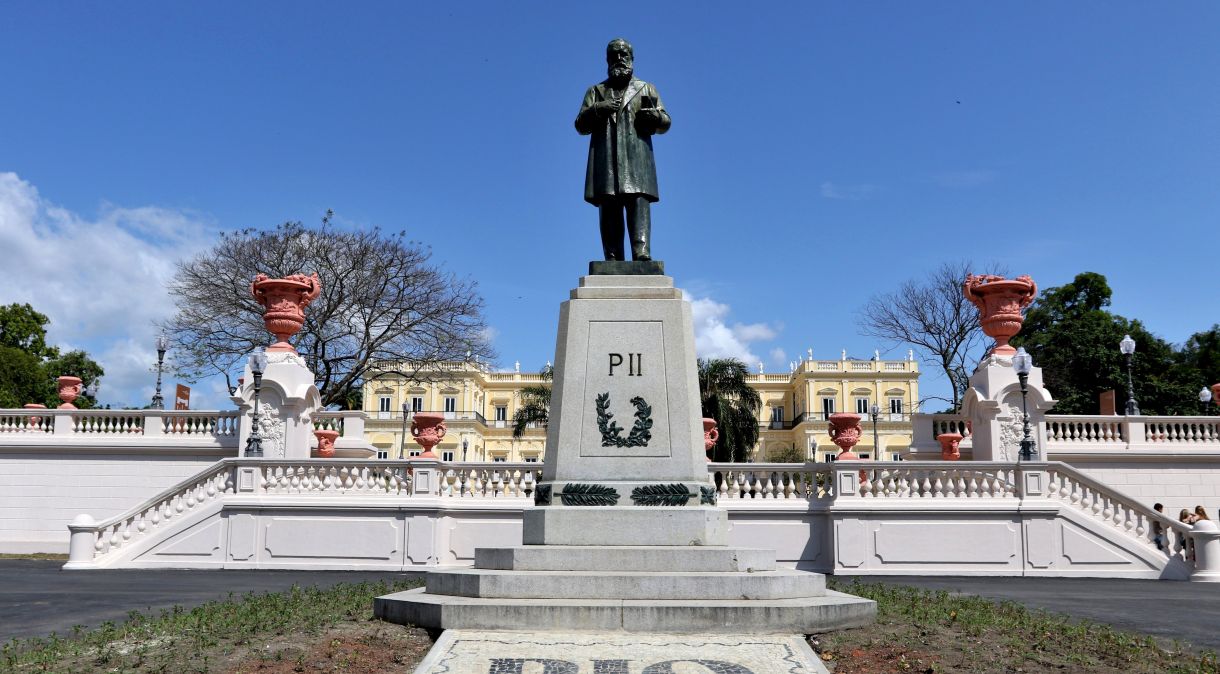Estátua de Dom Pedro II, na Quinta da Boa Vista, no Rio de Janeiro