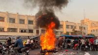 Irã enfrenta dilema enquanto crianças se juntam aos protestos anti-regime