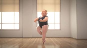 O curta da plataforma Disney+ conta a história de Bianca, jovem bailarina que luta com sua imagem corporal até superar os sentimentos negativos e dançar livremente