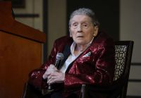 Jerry Lee Lewis, pioneiro do rock n’ roll, morre aos 87 anos