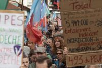 Por alta de preços, trabalhadores organizam greve geral na França nesta terça