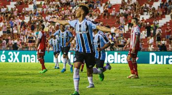 Time gaúcho venceu o Náutico por 3 a 0 neste domingo (23) em Recife (PE)