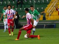 Chapecoense ganha e garante permanência na Série B de 2023