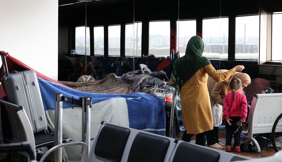 Afegãos acampados no Aeroporto de Guarulhos