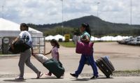 Mais de 170 imigrantes enviados a Guantánamo voltam para a Venezuela