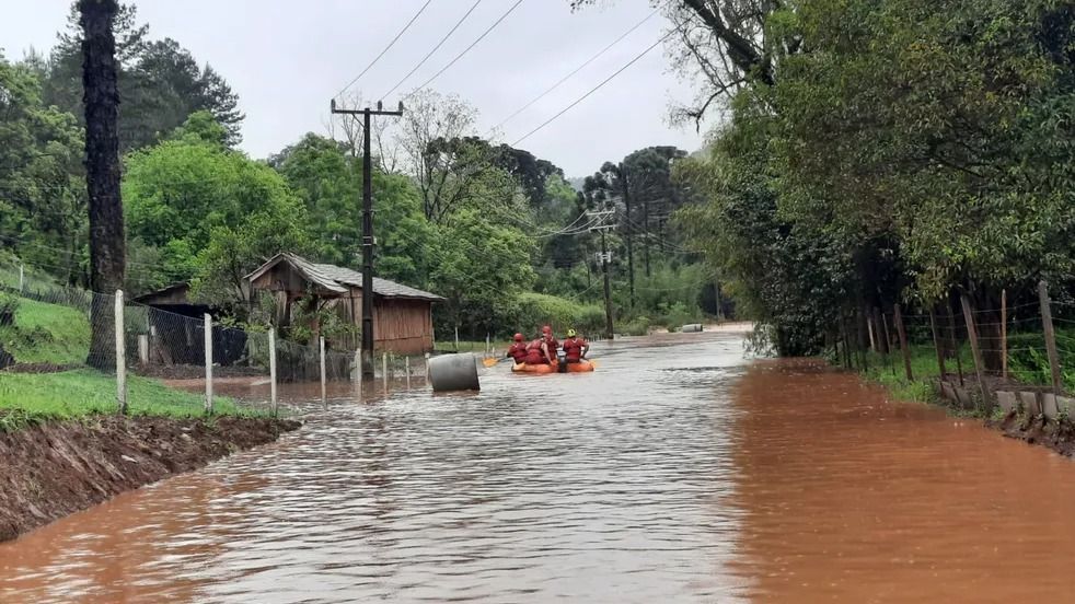 Chuva causa transtornos em Santa Catarina
