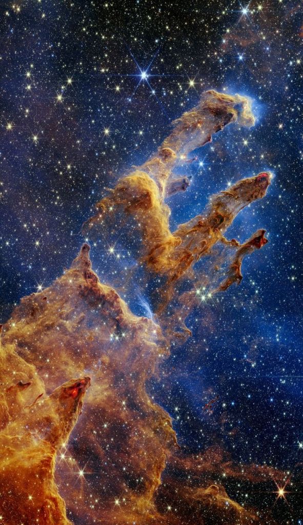 Telescópio James Webb registra nova imagem dos famosos "Pilares da Criação"